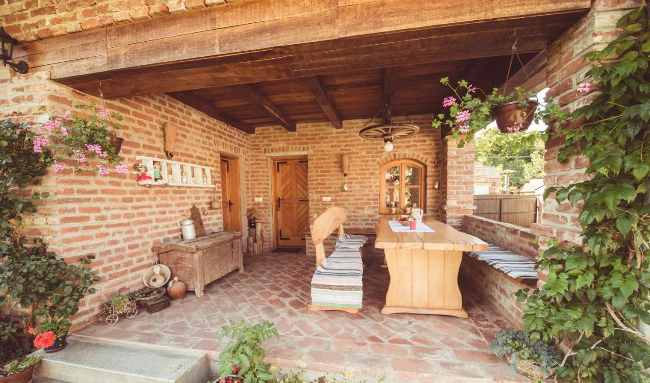 Country House Tunjina Kuca Stara Kapela Hostal Pavlovci Exterior foto